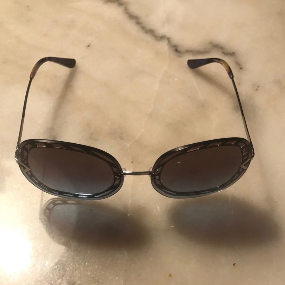 Tory Burch Oval Gradient Sunglasses - Picture 2 of 8